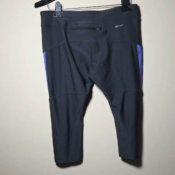 Nike DRI-FIT Running Athletic 3/4 Leggings - Picture 3 of 6